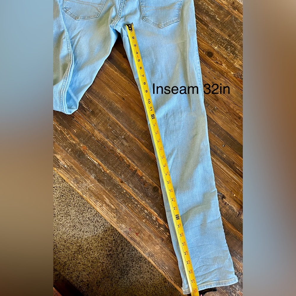 Hollister Light-Washed Stacked Skinny Jeans 30X30 - Picture 5 of 8
